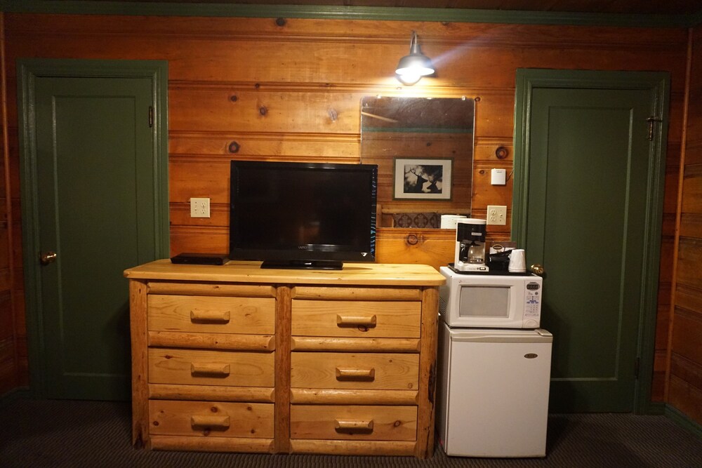 Shaver Lake Village Hotel - photo 70