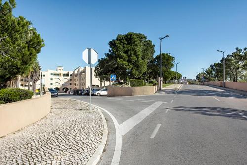 Casa dos Salgados — 4-Star Luxury Hotel in Guia, Portugal