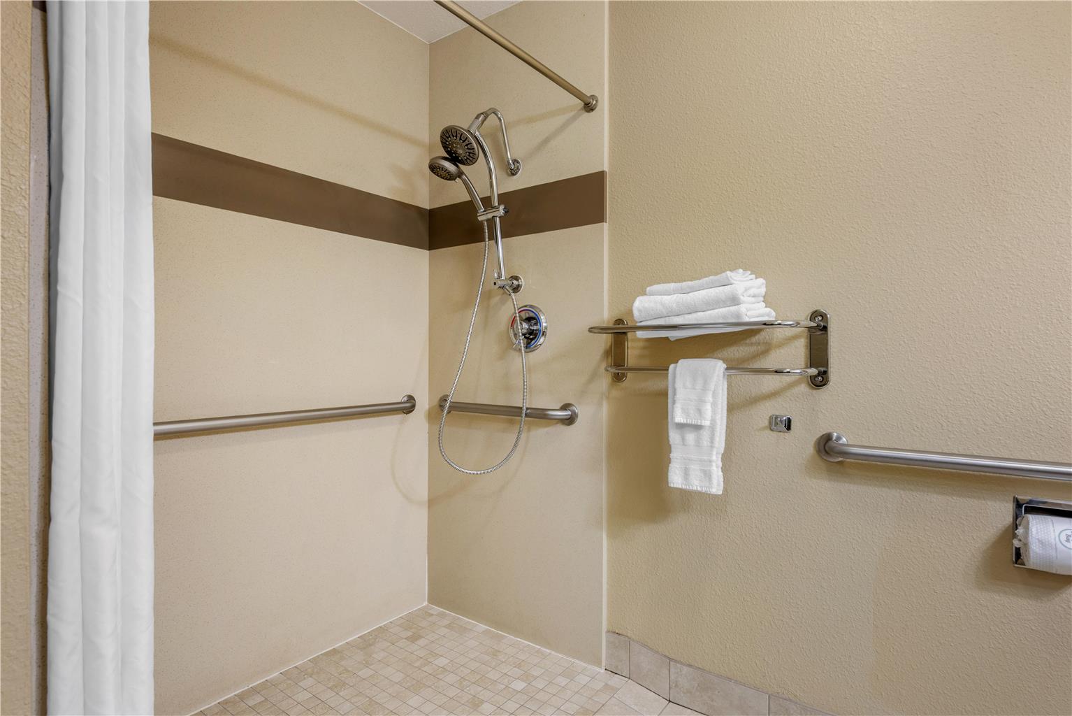 Best Western Long Beach Inn - photo 24
