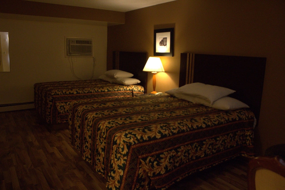 American Inn & Suites - photo 10
