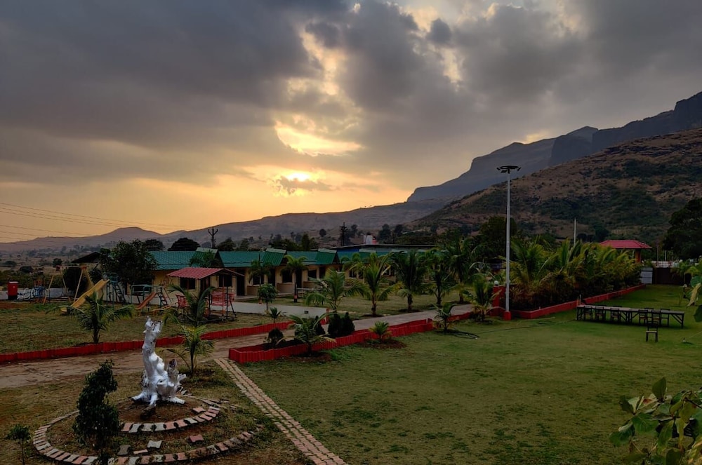 Twin Mountain Resort in Trimbak, India