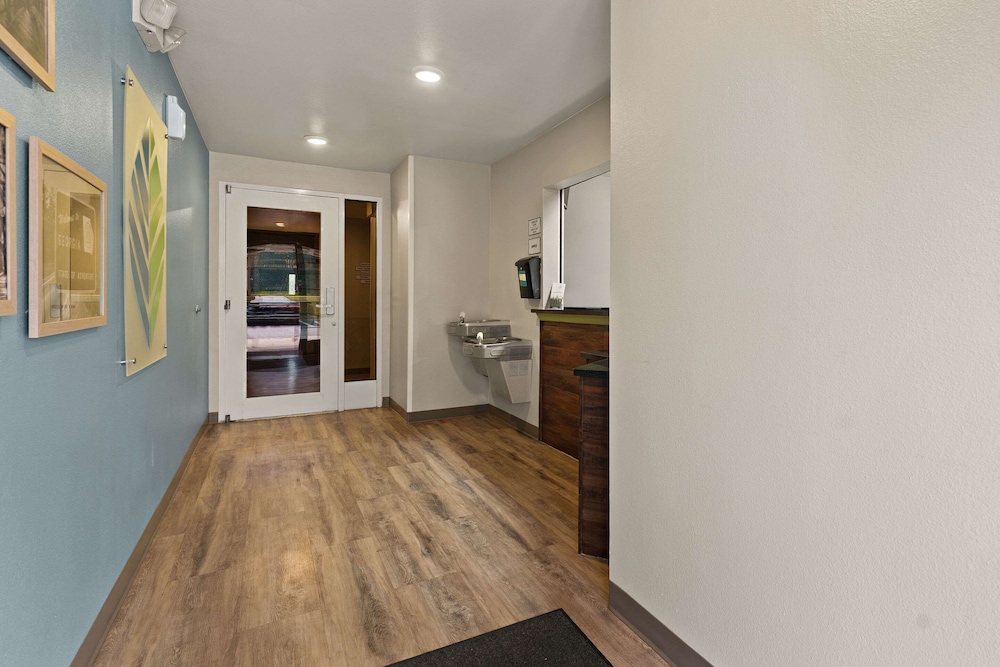 WoodSpring Suites Macon West I 475 - photo 2