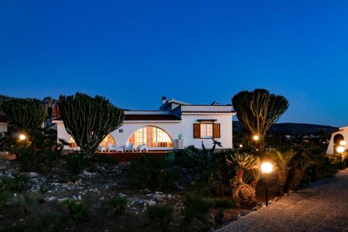 Villa Cellini — 4-Star Luxury Hotel in Custonaci, Italy