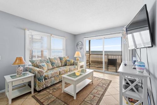 Nautical Watch 301 Oceanfront Windy Hill Section — 4-Star Luxury Hotel in Myrtle Beach, United States