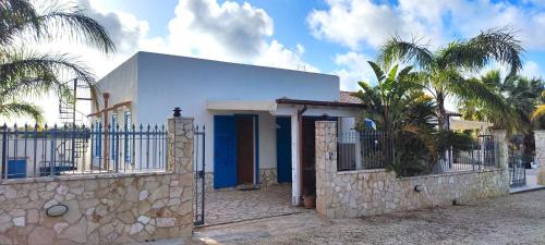 Villa Indipendente Tranquillità e Relax — 4-Star Luxury Hotel in San Vito Lo Capo, Italy