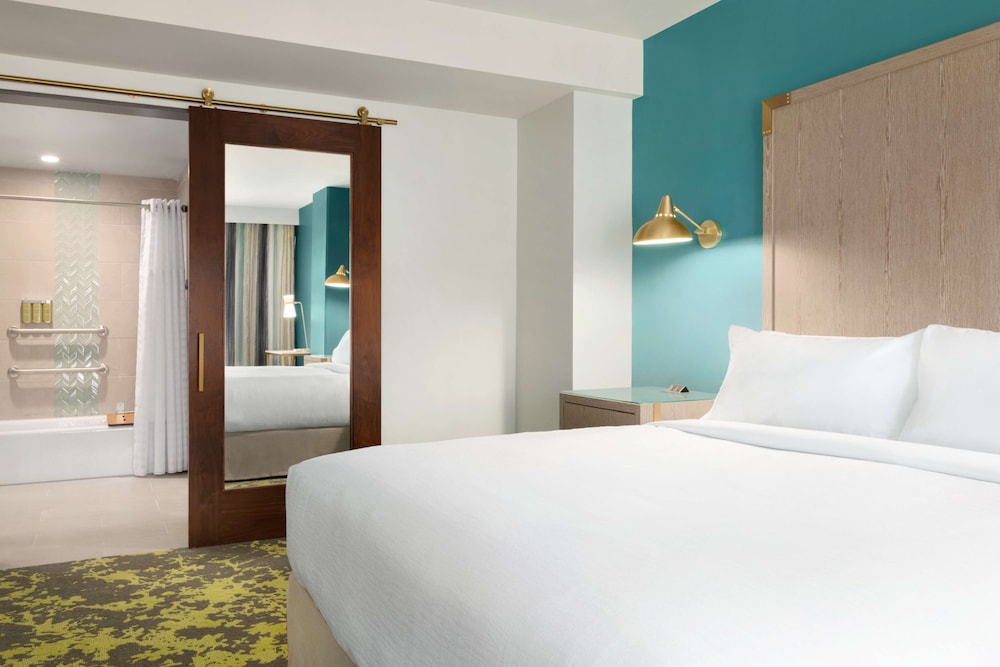 Embassy Suites by Hilton Boulder - photo 6