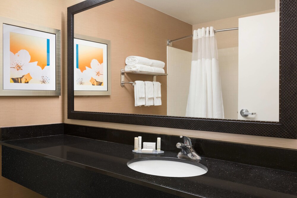 Comfort Inn & Suites Houston North Spring - photo 13