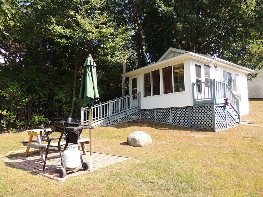 West Winds Motel & Cottages - photo 9