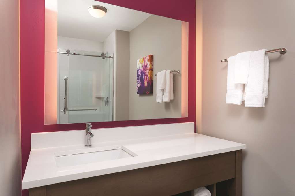 La Quinta Inn & Suites by Wyndham South Jordan - photo 11