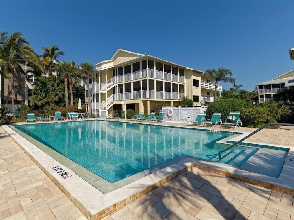 Surfside 12 C4 - photo 24