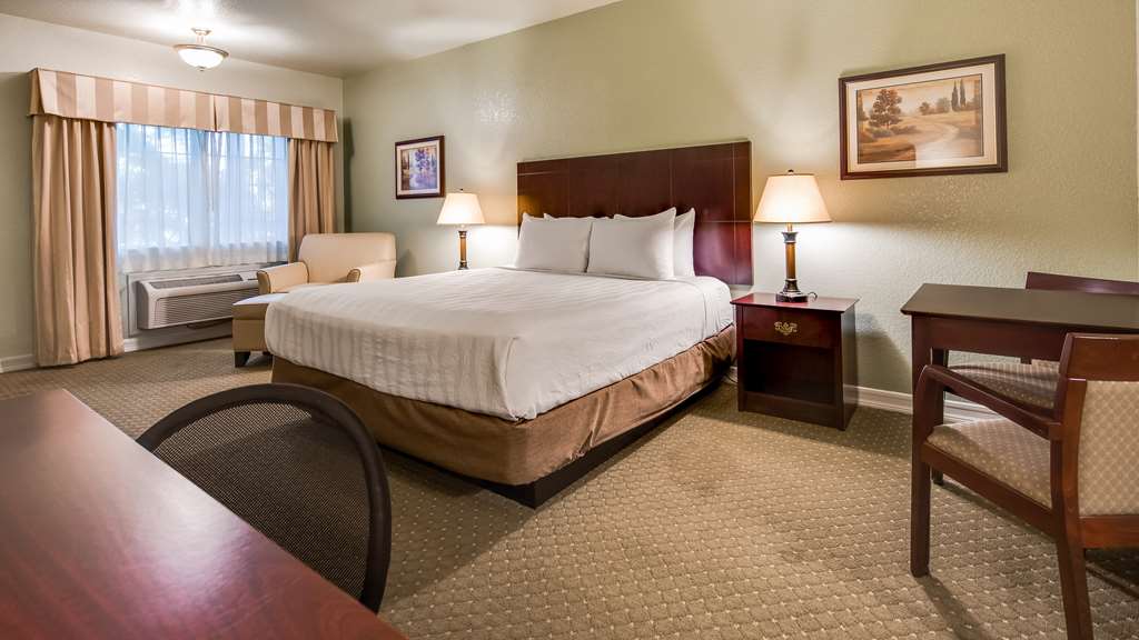 Best Western Plus Bayshore Inn - photo 26