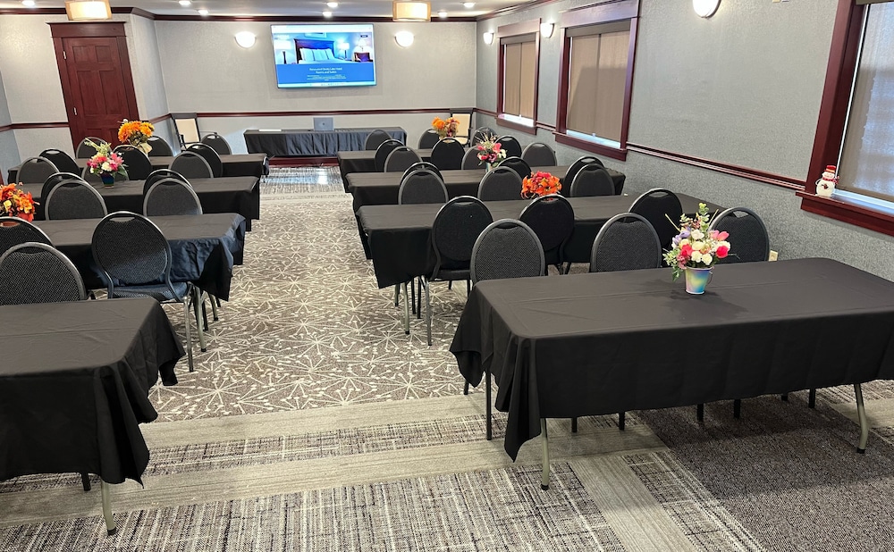 Fireside Inn and Suites - photo 63