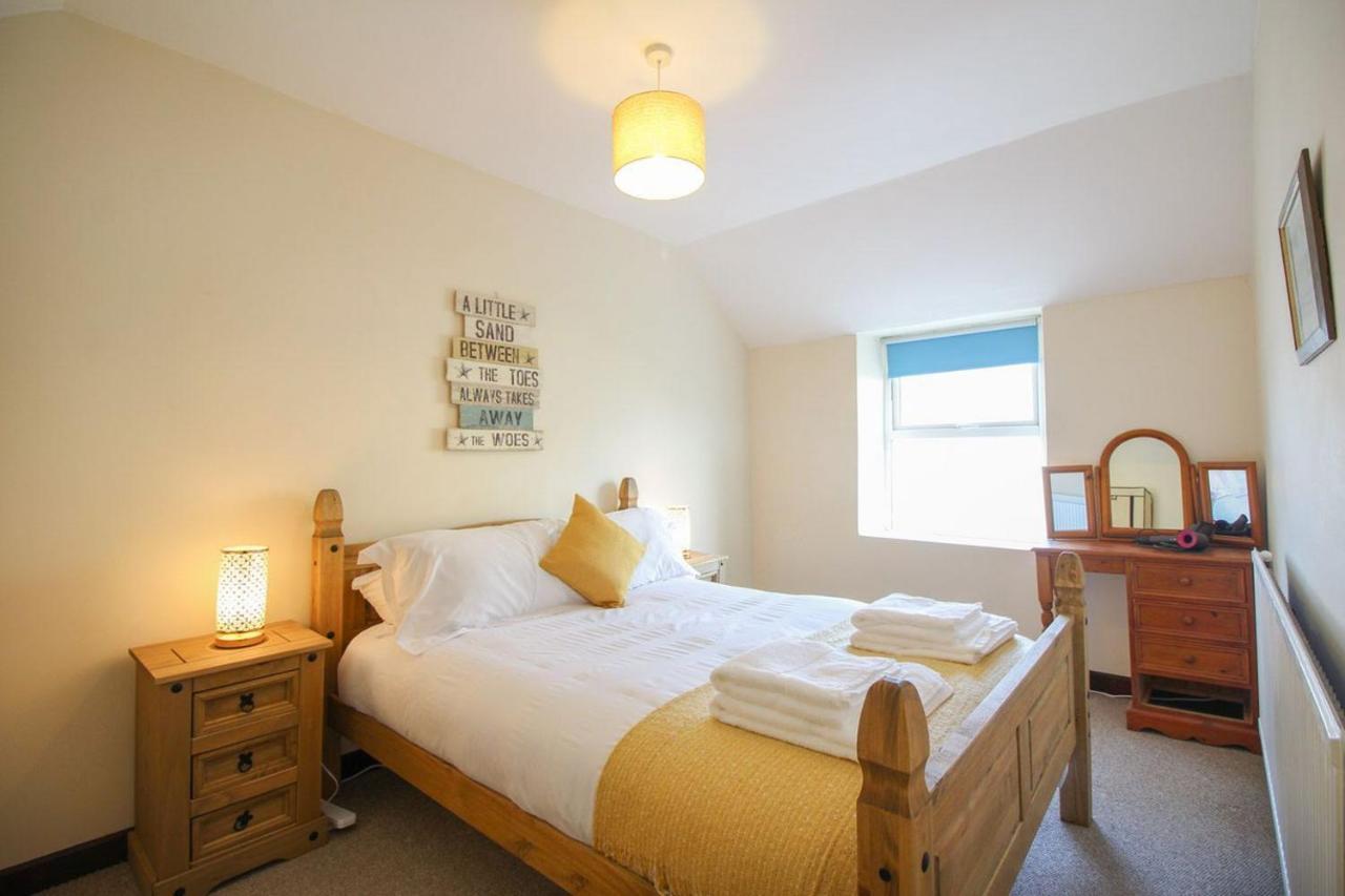 Sunny Corner Cottage — 4-Star Luxury Hotel in Hayle, United Kingdom