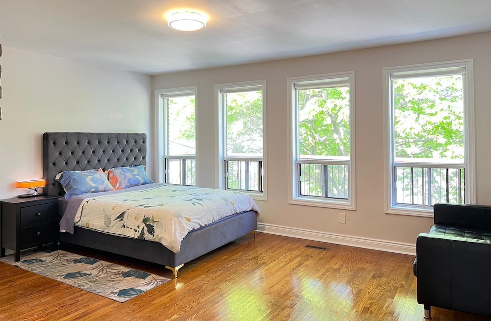 Serene Stay - last minute hotel in Toronto