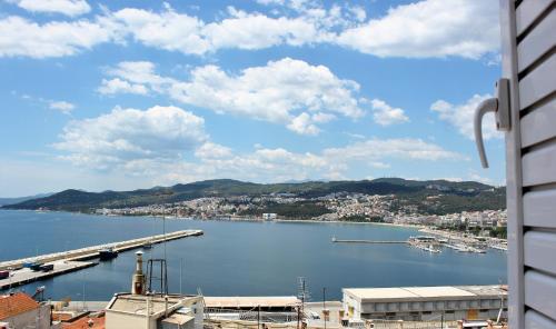 Old Town Apartment with Sea View — 4-Star Luxury Hotel in Kavala, Greece