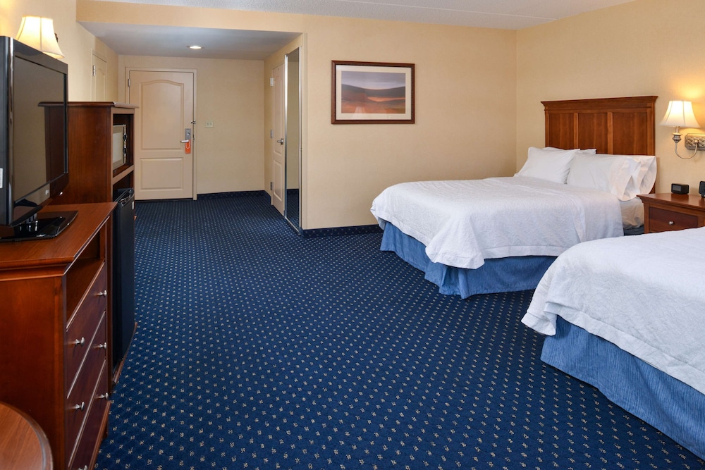 Hampton Inn & Suites Fredericksburg South - photo 16
