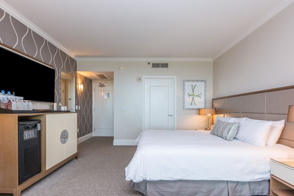 Fontainebleau Miami Beach Private Luxury Suites - photo 14