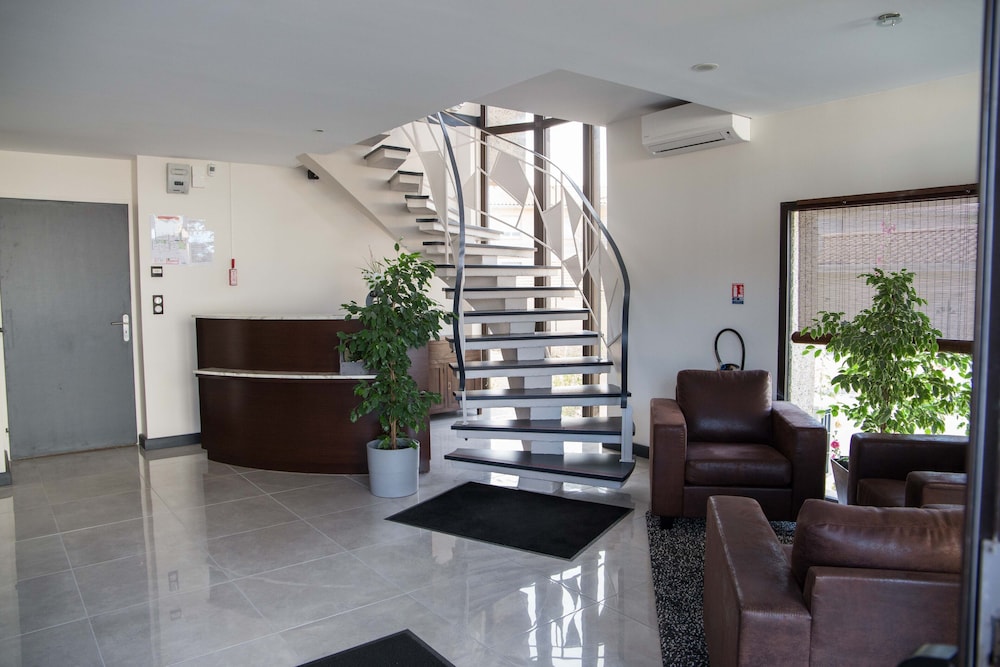 Appart Hôtel Chanzy Angoulême — 4-Star Luxury Hotel in Soyaux, France