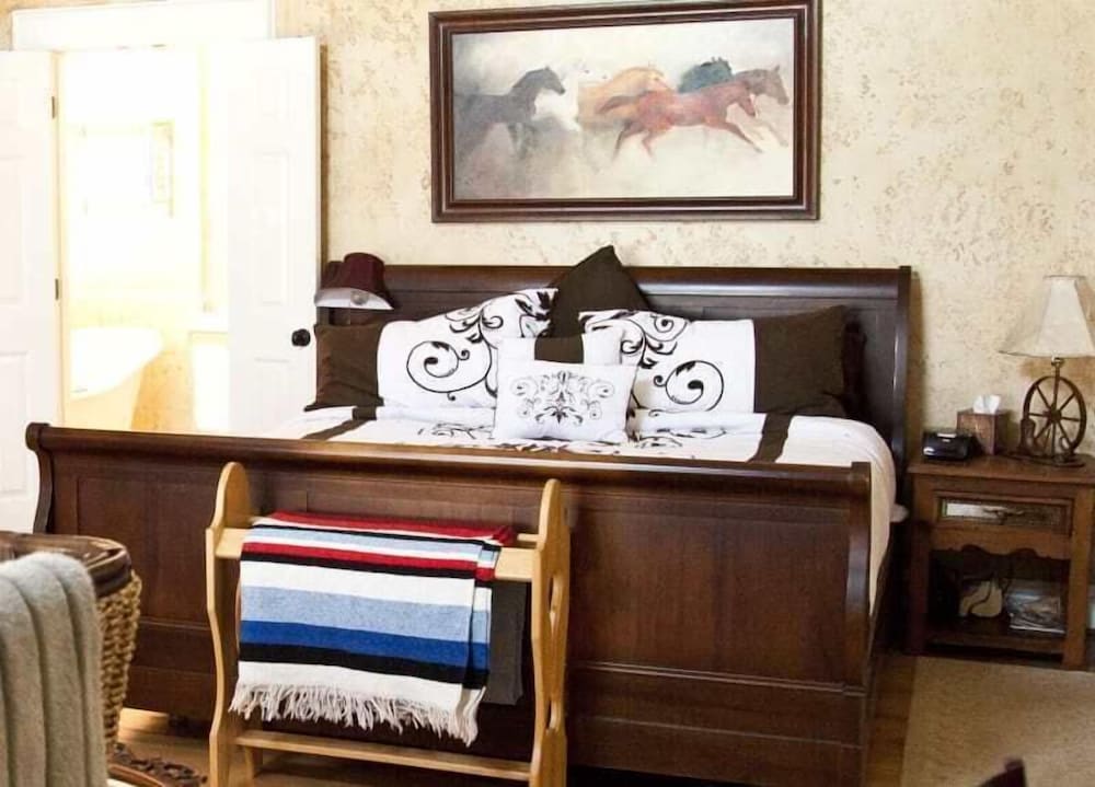 Lillian Farms Bed & Breakfast - photo 21