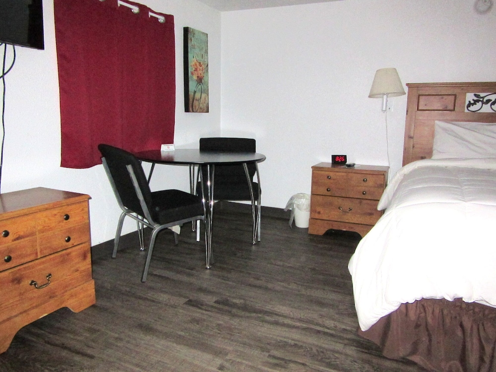 Baker City Motel & RV Park - photo 9