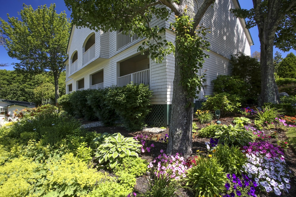 Spruce Point Inn - photo 19