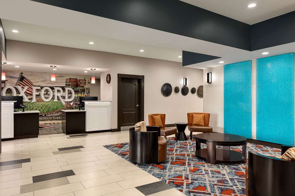 La Quinta Inn & Suites by Wyndham Oxford Anniston - photo 6