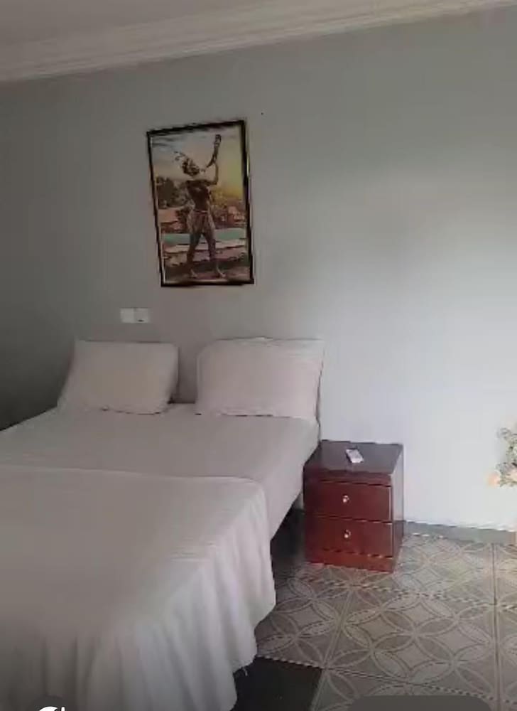 Hide View Hotel — Unknown City — photo 2