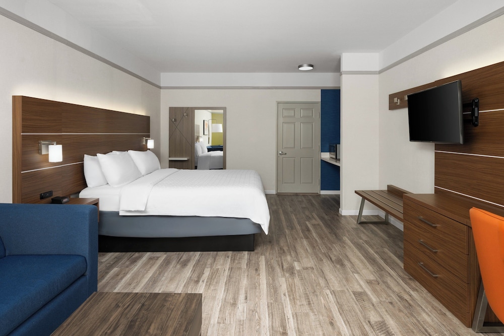 Holiday Inn Express Hotel & Suites San Dimas by IHG - photo 21