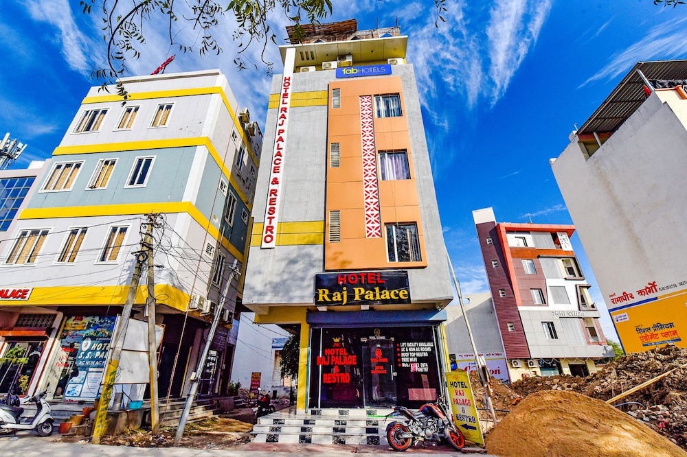 Fabexpress Raj Palace - carbon neutral hotel in Udaipur