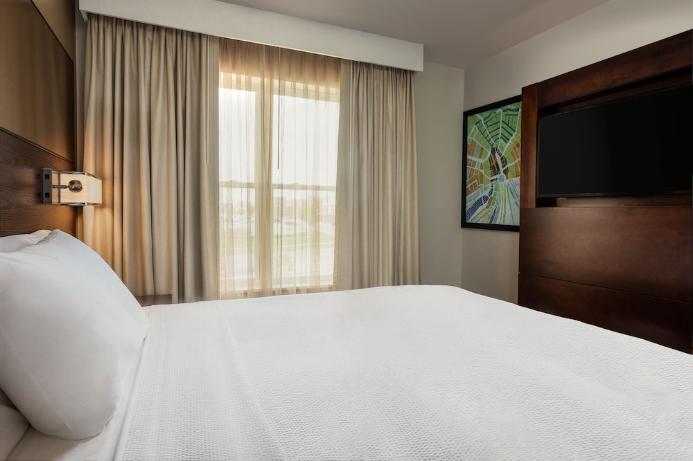 Residence Inn by Marriott Kansas City at The Legends - photo 5