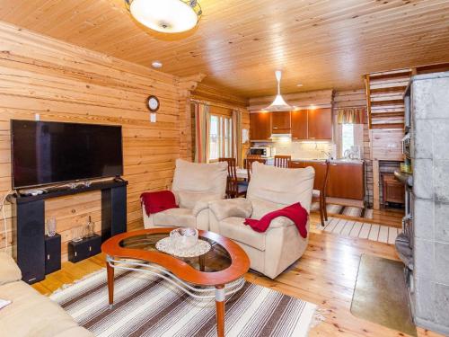 Holiday Home Rantakumpu by Interhome — 4-Star Luxury Hotel in Lieksa, Finland