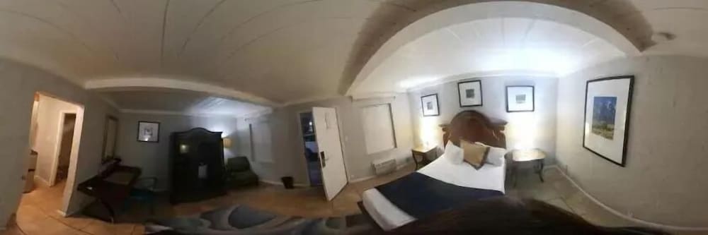 Sterling Gardens Hotel - photo 60