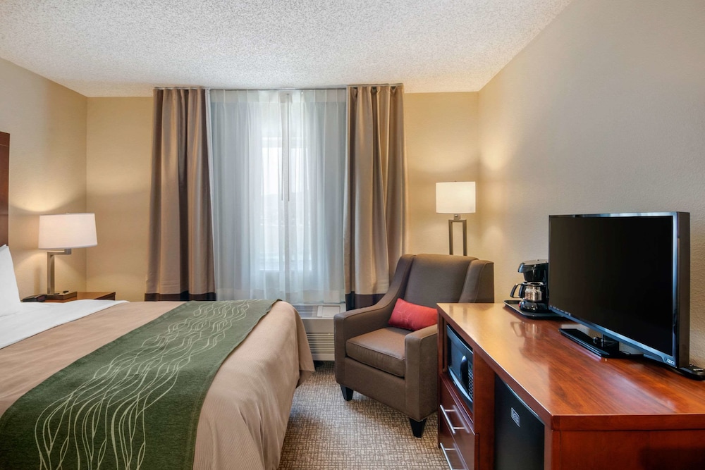 Comfort Inn Medford North - photo 18