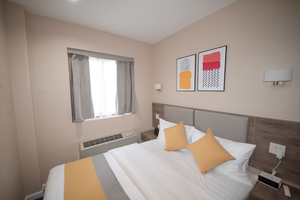 Flushing Garden Hotel - photo 11