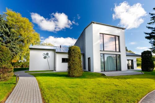 Kleeblatthaus Putbus Rügen — 4-Star Luxury Hotel in Putbus, Germany