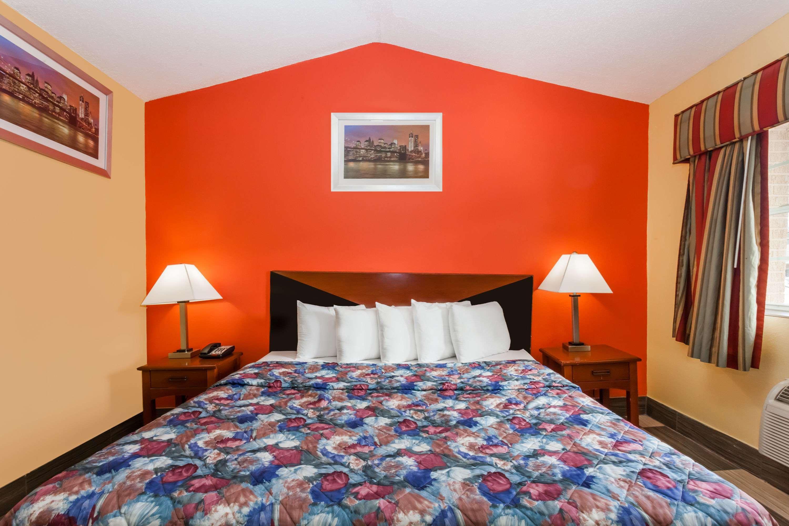 Travelodge by Wyndham Jersey City - photo 11