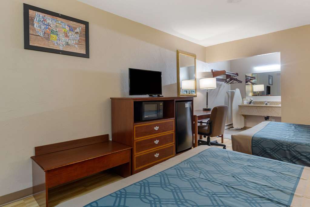 Econo Lodge Sturbridge Route 20 - photo 30