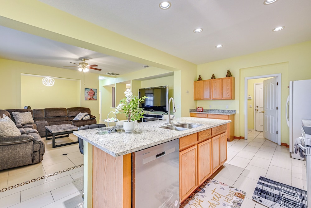 9 Mi to Apollo Beach: Riverview Getaway — hotel in Riverview