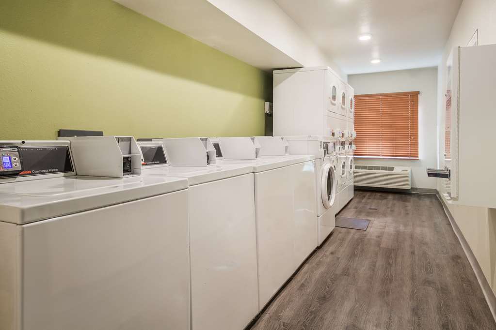 WoodSpring Suites Houston La Porte - photo 17