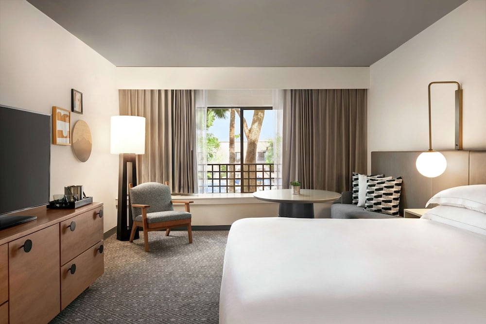 Hilton Scottsdale Resort & Villas - photo 9