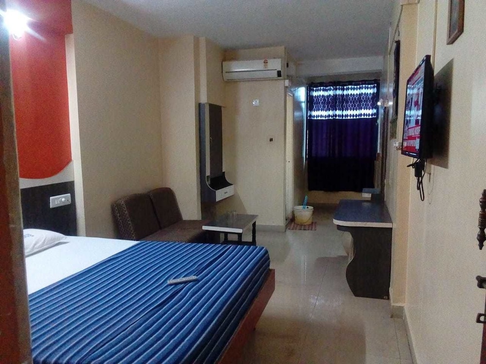 iROOMZ Chalukya Residency in Hubli, India