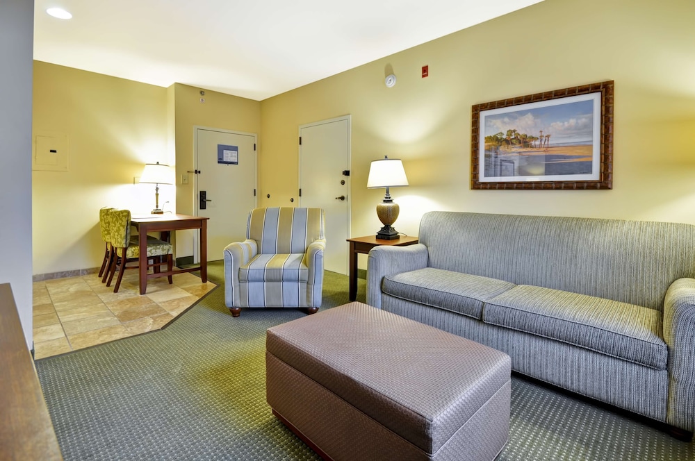 Hampton Inn & Suites Charleston Mt. Pleasant Isle Of Palms - photo 24