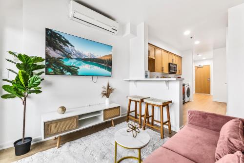 Amazing studio in SM Promenade Free parking — 4-Star Luxury Hotel in Los Angeles, United States
