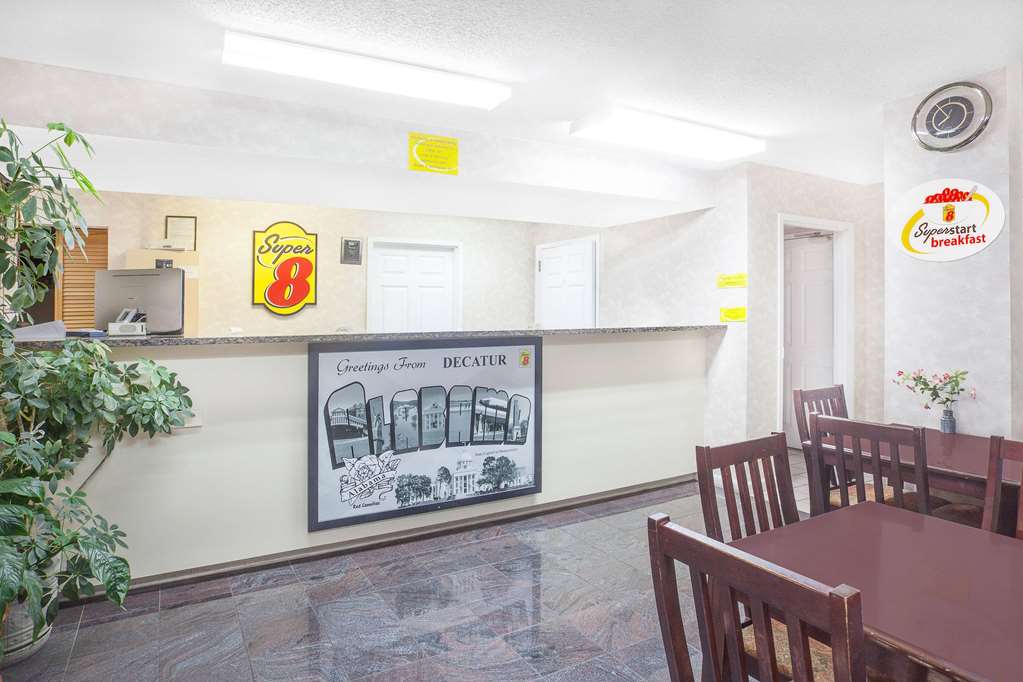 Super 8 by Wyndham Decatur Priceville - photo 3