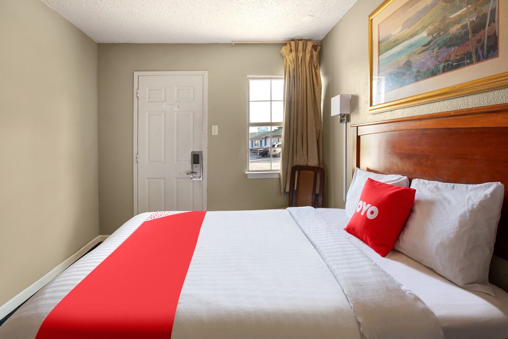 OYO Inn Dallas South - photo 33