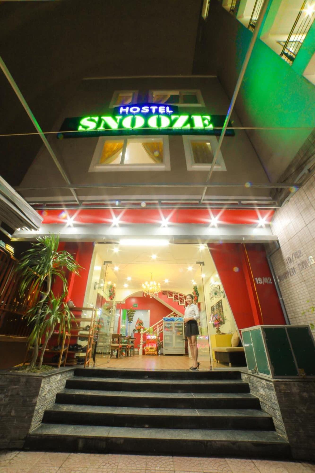 Snooze Hotel - last minute hotel in Hue
