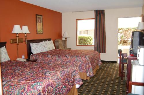 Executive Inn and Suites Springdale - photo 10