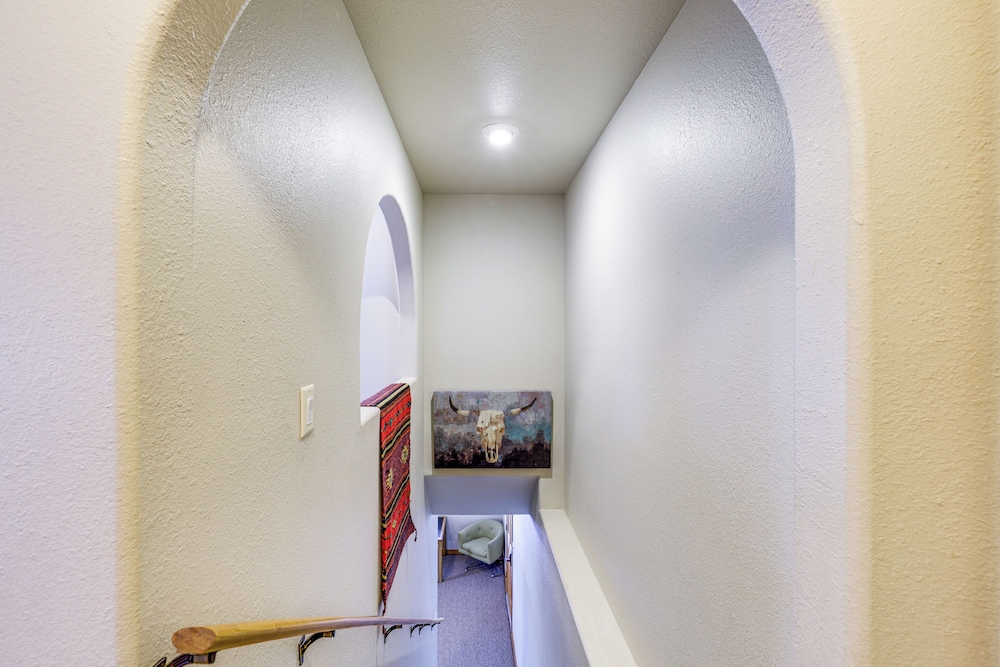 Angel Fire Townhome w Hot Tub: 2 Mi to Ski Resort - photo 7