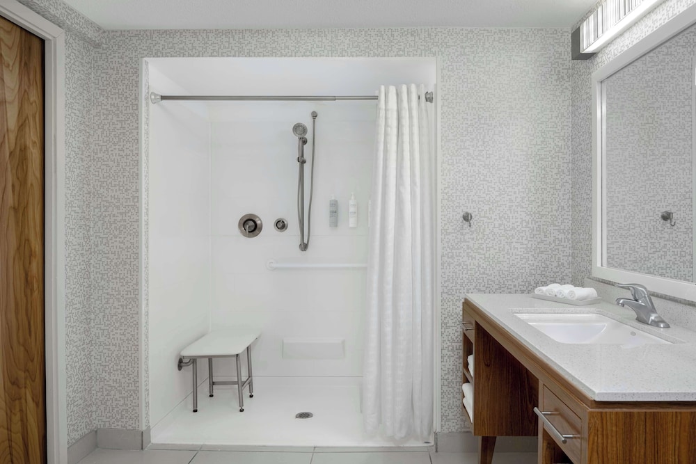 Home2 Suites by Hilton Gainesville Medical Center - photo 26