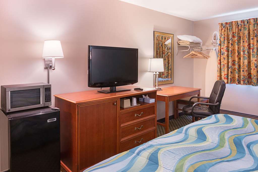 Rodeway Inn Milford I 84 - photo 17